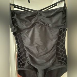 SWIMSUITS FOR ALL - Black One Piece Swimsuit